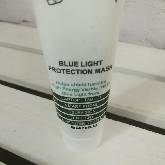 NEW Mudmasky - Blue Light Protection Mask 2 FL OZ - Picture 2 of 3